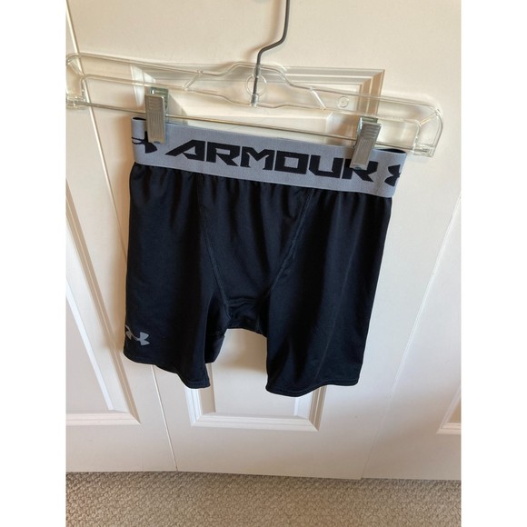 Under Armour Compression Shorts Soccer Baseball BlackYouth Size Medium Worn Once - Picture 1 of 2